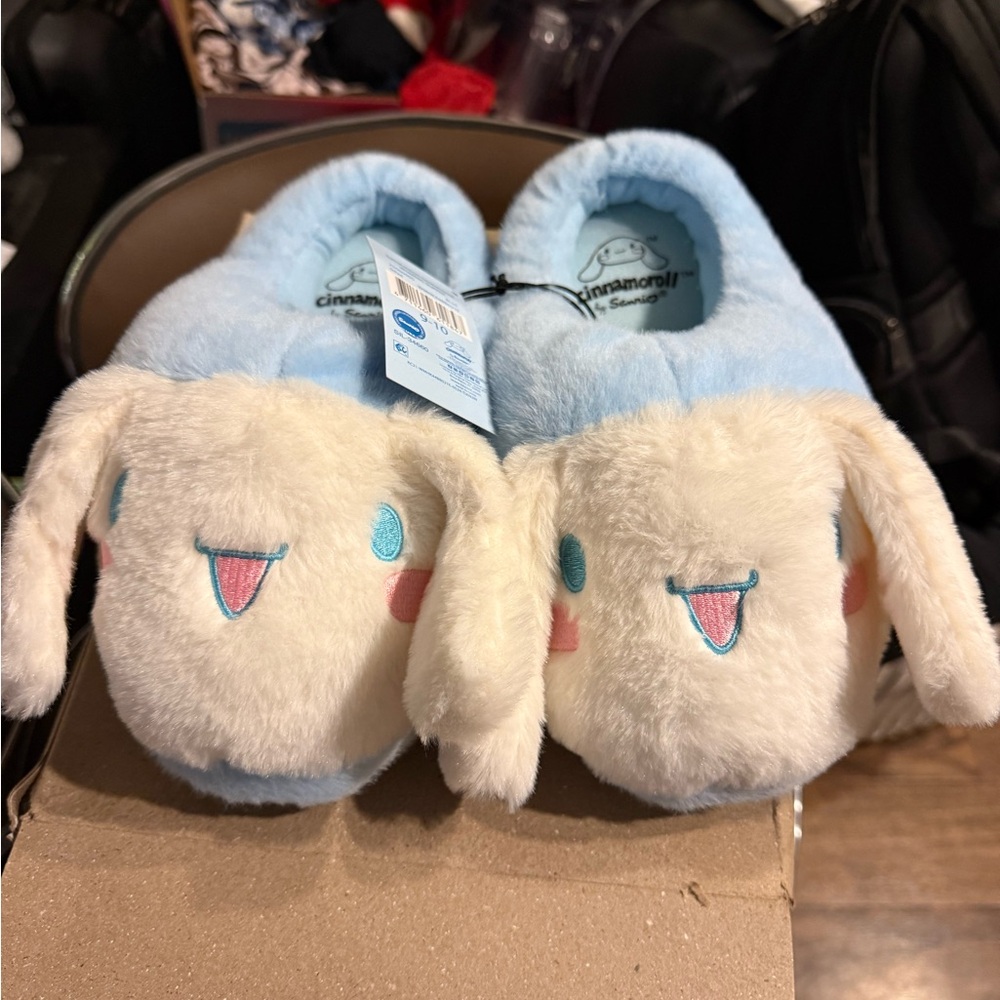 Sanrio Blue and White Cinnamoroll Slippers